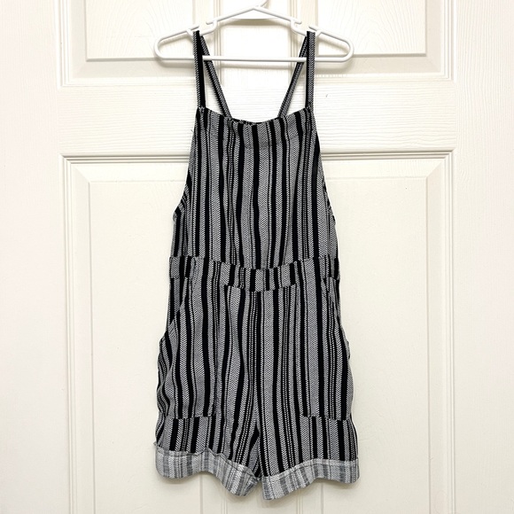 art class Other - Art Class Black/White Tribal Print Romper Size 7-8 Medium